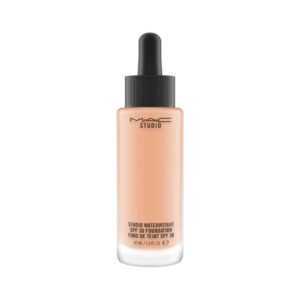 Studio Waterweight Foundation SPF 30