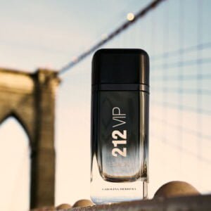 CAROLINA HERRERA 212 VIP BLACK א.ד.פ לגבר 100 מ"ל - Image 2