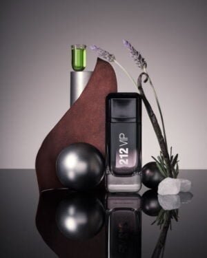 CAROLINA HERRERA 212 VIP BLACK א.ד.פ לגבר 100 מ"ל - Image 3